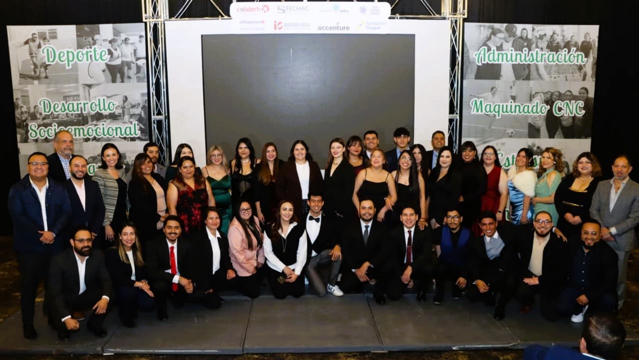 Se gradúan 38 jóvenes del programa Formación Técnica Juvenil «Lidera»