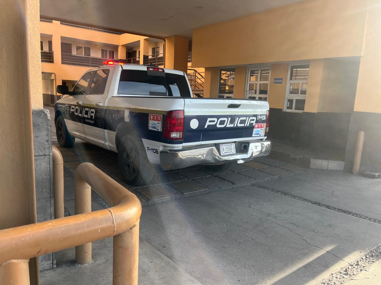 Detienen a hombre intoxicado que decía que lo tenían secuestrado